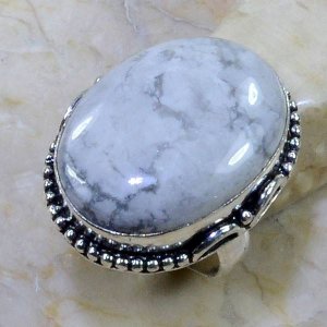 טבעת כסף 925 בשיבוץ אבן היולייט עיצוב אובלי מידה: 7.75