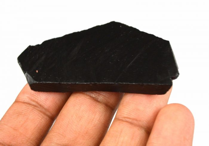 אוניקס שחור גלם לליטוש (ברזיל) 95 קרט מידות: 6*29*60 מ"מ