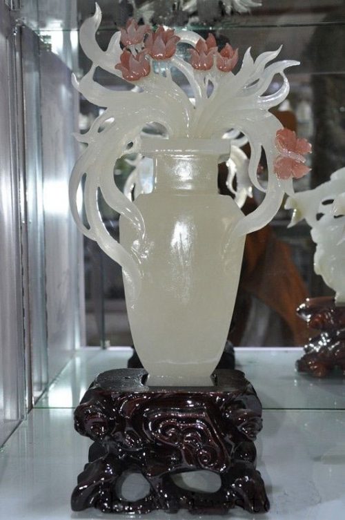 פסל ג'ייד (אבן-ירקן) Jade בהזמנה מיוחדת