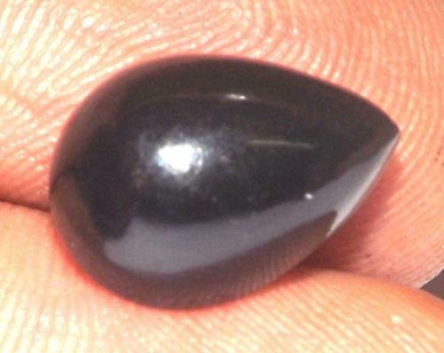 ספיר שחור Sapphire מלוטש לשיבוץ - אתיופיה ליטוש טיפה במשקל: 2.55 קרט