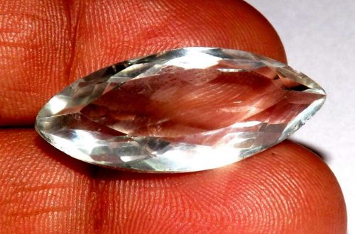 קוורץ קריסטל Quartz-crystal מלוטש לשיבוץ אפריקה במשקל: 17.75 קרט